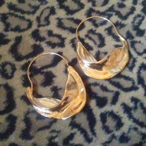 Metal Gold Tone hoop swirl earrings